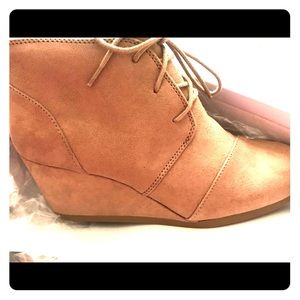 Cityclassified wedge bootie. NWT
